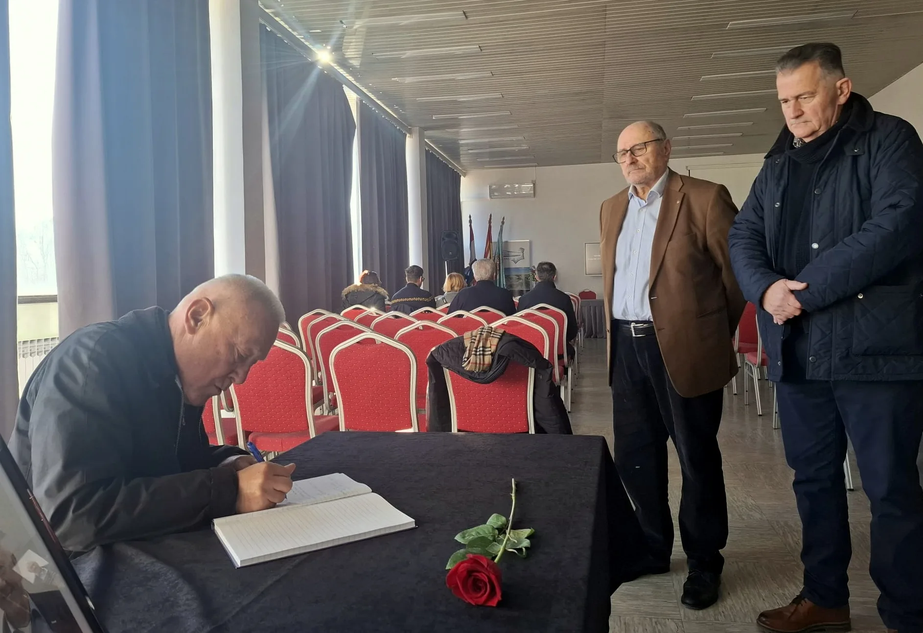 komemkracija-ivicak (4)