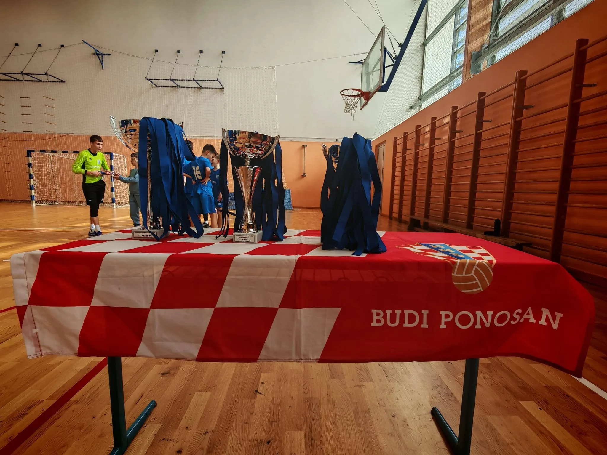 trunir-ekonomska-skola (2)